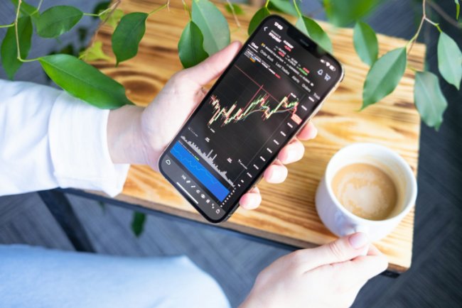 Why Crypto Enthusiasts in Myanmar Are Turning to Digital Currencies?